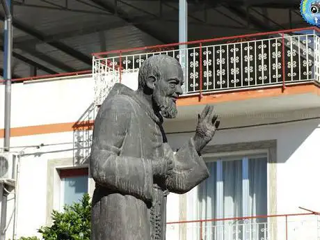 Photo de Monumento a Padre Pio
