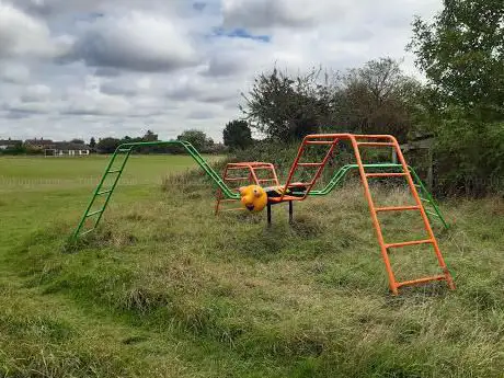 Photo de Charlton Playing Field