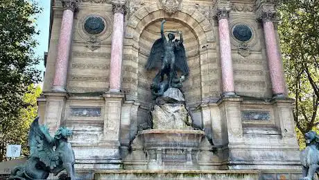 Photo de Place Saint-Michel
