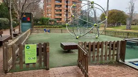 Photo de Parc Infantil de les Cotxeres