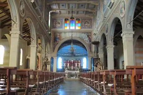 Photo de Church of Saints Stephen and Roch