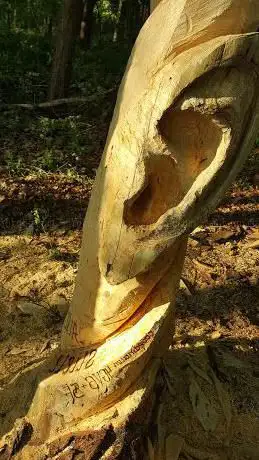 Stilte wood sculpture