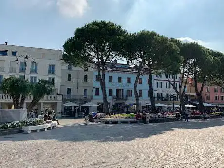 Photo de Piazza Malvezzi