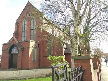 Photo de St Thomas Of Canterbury RC church