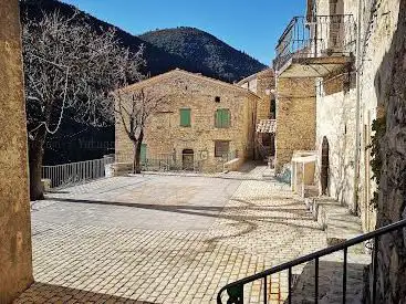 Place Des Tubans