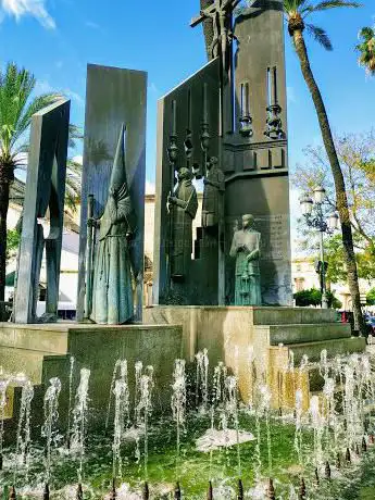 Photo de Monumento a las CofradÃ­as de Semana Santa