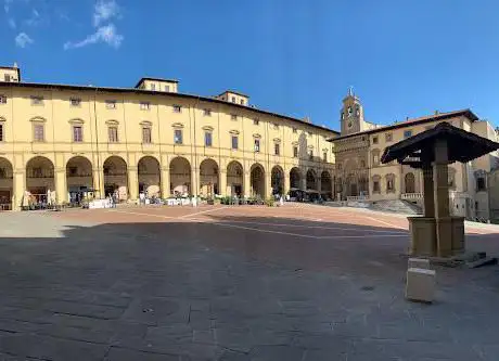 Photo de Logge del Vasari