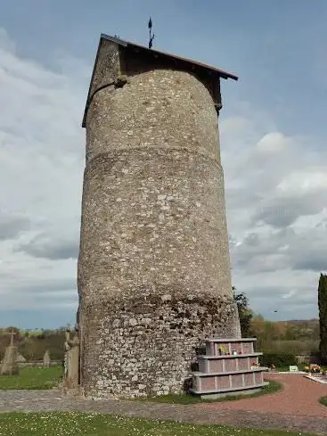 Photo de Tour romane du XII siècle