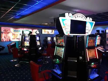 Photo de Mondo gioco sala slot e vlt