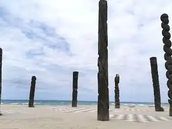 Photo de Place des totems - Soleillonautes