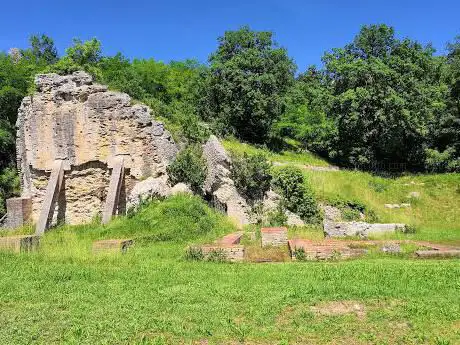 Photo de Teatro Romano - Parco Archeologico Urbs Salvia