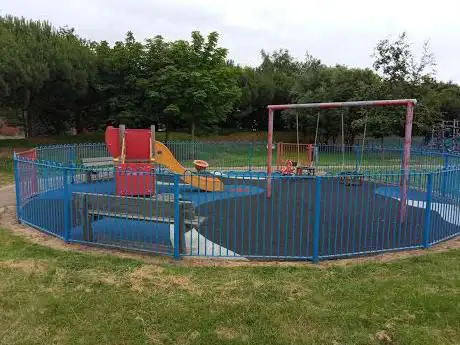 Photo de Ravenswood Park Play Area