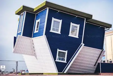 Photo de Upside Down House Partnership - Portsmouth