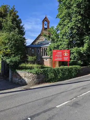 Photo de Saint Mark's Church and Centre Hale