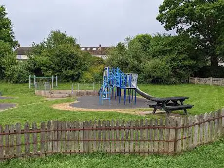 Photo de Woodlands Playground