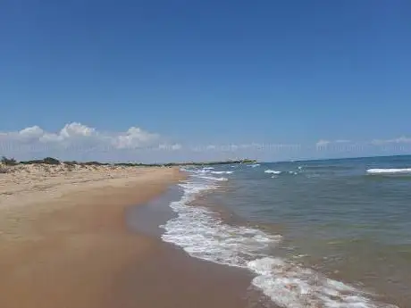 Photo de Spiaggia di Punta Braccetto