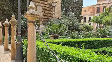 Photo de Patio de los Naranjos
