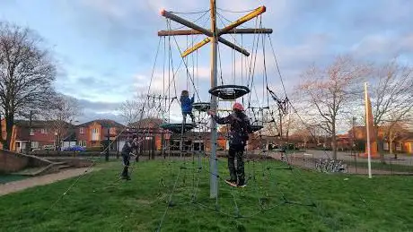 Photo de Great Holm Local Park