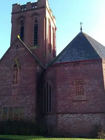 Photo de St George R C Church