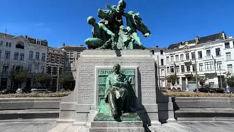 Monument et statue de Lambermont