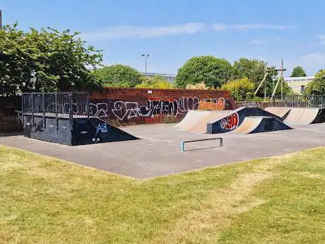 Photo de Stamshaw Skate Park And Court