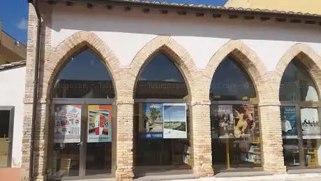 Photo de Biblioteca comunale Centrale di Quartu Sant'Elena