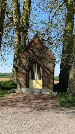 Photo de Chapelle aux arbres (Cysoing)