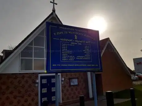 Photo de St. Pius X Roman Catholic Church