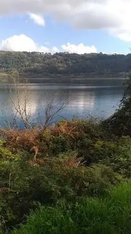 Photo de Giro intorno al lago di Nemi