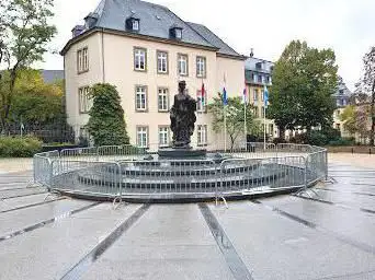 Photo de Denkmal der Großherzogin Charlotte