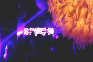 DELUXE FAMOUS CLUB - LAVAL