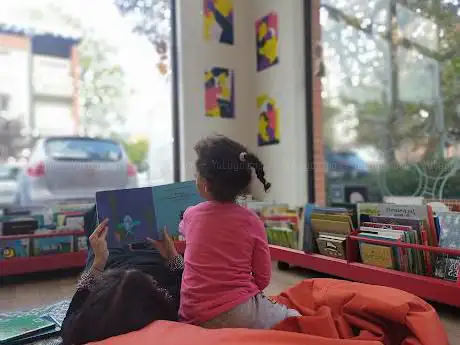 Photo de La Petite Bibliothèque Ronde