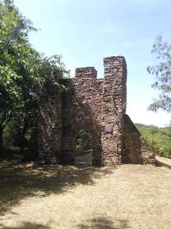 Photo de Chapelle Sainte Magdeleine (vestiges du XIIIème siècle)