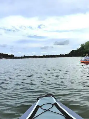 Photo de Le lac de Péronnes