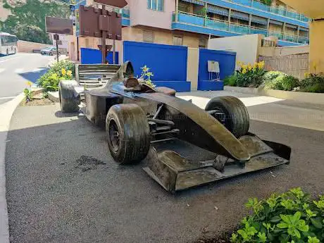 Photo de F1 Car Sculpture