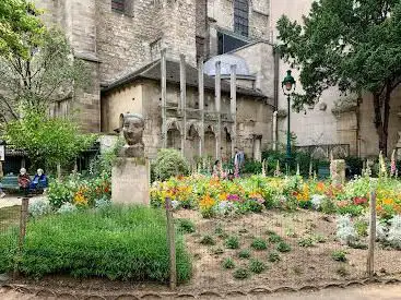 Square Laurent-Prache