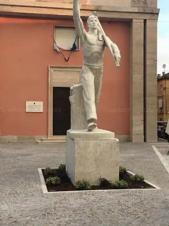 Statua del Contadino