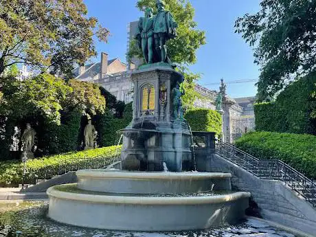 Photo de Statues des Comtes d'Egmont et de Horne