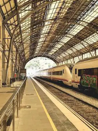 Photo de Estación Internacional De Portbou, Sala De Aduanas