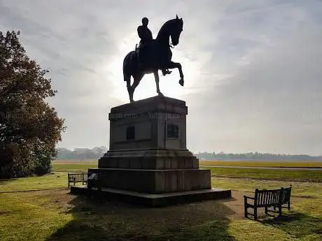 Photo de Prince Consort's Statue