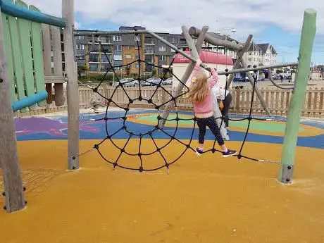 Photo de Play on the Beach