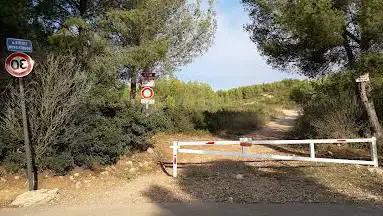 Photo de Chemin de Roustagnon (début côté Rue de l'Equinoxe)