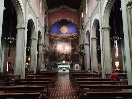 Photo de Church of the Sacred Heart