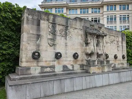 Monument commemoratif canadien