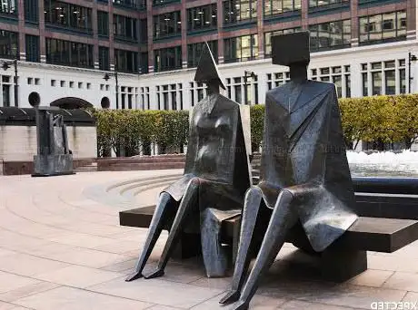 Photo de Couple On Seat by Lynn Chadwick