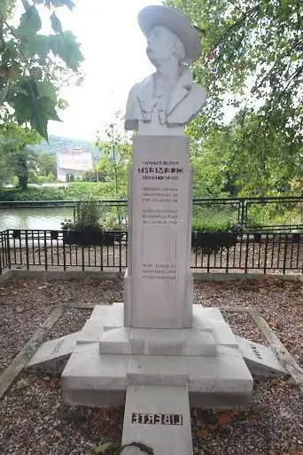 Photo de Statue de Jean-Baptiste Clément