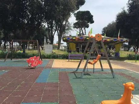 Parco giochi bambini