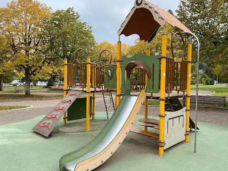 Photo de Playground Briffaut