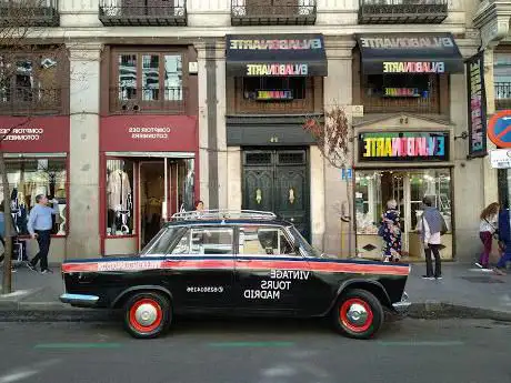 Photo de Vintage Tour Madrid