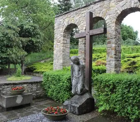 Mémorial aux fusillés de Noël 1944